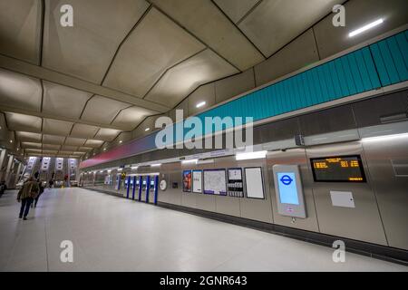 27 settembre 2021. Battersea Power Station, una nuova filiale della rete metropolitana Northern Line di Londra dalla stazione di Kennington Foto Stock