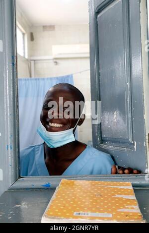 Ospedale africano. Reparto pediatrico. Benin. Foto Stock