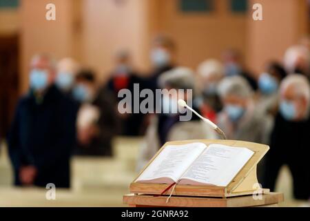 Chiesa di San Giuseppe des Fins. Messa cattolica. Lectionnary. Annecy. Francia. Foto Stock