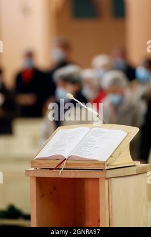 Chiesa di San Giuseppe des Fins. Messa cattolica. Lectionnary. Annecy. Francia. Foto Stock