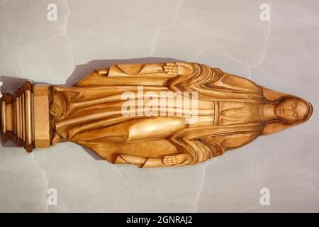 Chiesa di Sant'Andrea. Statua della Vergine Maria. Annemasse. Francia. Foto Stock