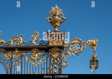 Place Stanislas, Goldenes Tor, Laterne, dettaglio Nancy, Lothringen, Frankreich, Europa Foto Stock