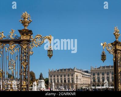 Place Stanislas, Goldenes Tor, Laterne, Opernhaus, Nancy, Lothringen, Frankreich, Europa Foto Stock