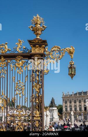 Place Stanislas, Goldenes Tor, Laterne, Nancy, Lothringen, Frankreich, Europa Foto Stock