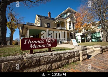 Casa e memoriale dell'autore americano Thomas Wolfe a 46 Spruce Street ad Asheville, Carolina del Nord. Foto Stock