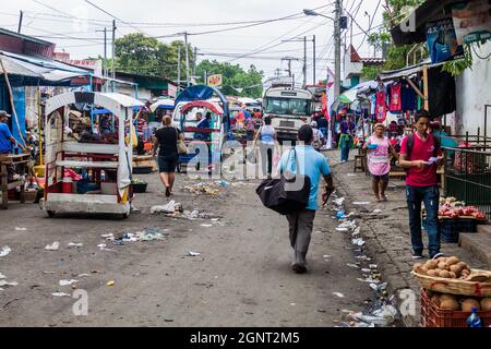 LEON, NICARAGUA - 27 APRILE 2016: Vista del mercato Mercado la Terminal a Leon, Nicaragua Foto Stock