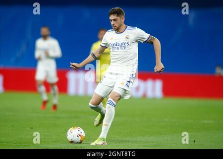 Fede Valverde del Real Madrid durante il campionato spagnolo la Liga partita di calcio tra Real Madrid e Villarreal CF il 25 settembre 2021 allo stadio Santiago Bernabeu di Madrid, Spagna - Foto: Oscar Barroso/DPPI/LiveMedia Foto Stock