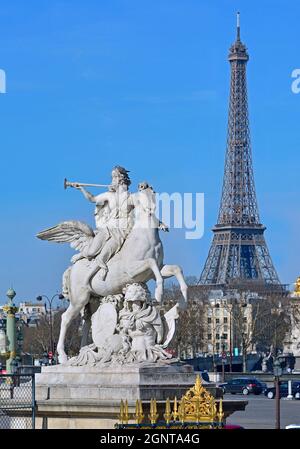 Francia, Parigi (75), zona classée Patrimoine Mondial de l'Unesco, Jardin des Tuileries, scultura d'Antoine Coysevox représentant la Renommée chevaucha Foto Stock