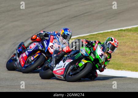 WSBK 2021 Superbike, alcuni dei piloti più importanti della categoria in gara #1 Jonathan Rea #54 Toprak Razgatlioglu Foto Stock