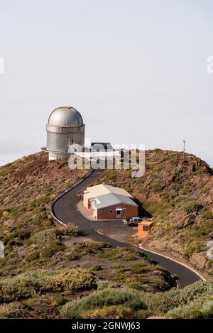 El Paso, Spagna - 14 agosto 2021: Osservatorio Astronomico Roque De Los Muchachos, la Palma, Isole Canarie. Osservatorio astrofisico. Ottica nordica Foto Stock