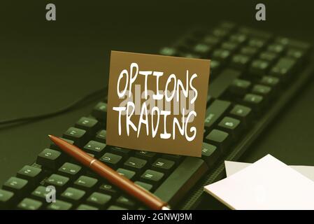 Didascalia di testo Presentazione Opzioni Trading. Internet Concept diverse opzioni per far diffondere beni o servizi in tutto il mondo digitando Online Member Name Lists Foto Stock