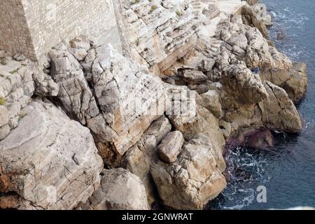 Blu pittorica del mare Adriatico di Dubrovnik, Croazia Foto Stock