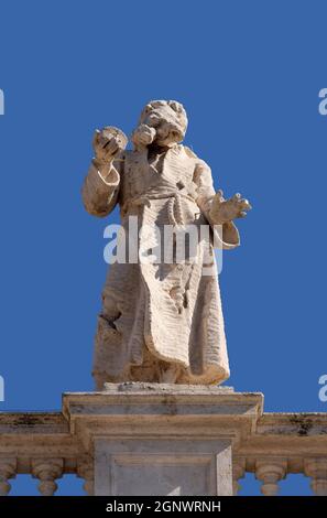 San Paolo primo Eremita, frammento di colonnato della Basilica di San Pietro. Basilica Papale di San Pietro in Vaticano, Roma, Italia. Foto Stock