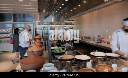 Pranzo a buffet a mezzogiorno all'Hilton Hotel Pattaya Thailandia Foto Stock