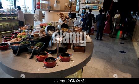 Pranzo a buffet a mezzogiorno all'Hilton Hotel Pattaya Thailandia Foto Stock