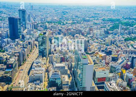 Skyline di Tokyo visto dal cielo di Shibuya. Luogo di ripresa: Area metropolitana di Tokyo Foto Stock