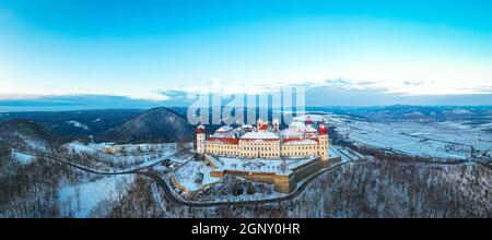 Abbazia di Gottweig a Wachau. Bellissimo punto di riferimento in bassa Austria, in Europa durante l'inverno. Foto Stock