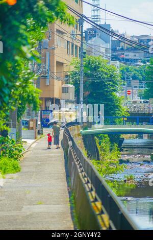 Città e cielo blu di Yokohama Tenno-cho. Luogo di tiro: Yokohama-città prefettura di kanagawa Foto Stock