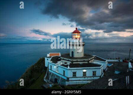 Faro Arnel vicino a Nordeste a Sao Miguel Island, Azzorre, Portogallo Foto Stock