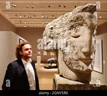 Bonhams, Londra, Regno Unito. 28 settembre 2021. Blazing a Trail: La vendita di artisti delle donne britanniche moderne si svolge a Londra il 29 settembre 2021. Credit: Malcolm Park/Alamy Live News Foto Stock