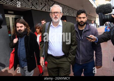 Brighton, Regno Unito. 28 settembre 2021. Il MP di Jeremy Corbyn è stato raffigurato durante la Conferenza del Partito Laburista di Brighton del 2021. Data foto: Martedì 28 settembre 2021. Il credito fotografico dovrebbe essere: Matt Crossick/Empics/Alamy Live News Foto Stock