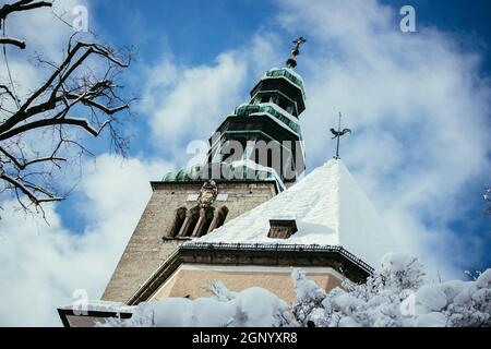 Chiesa innevata a Salisburgo, Müllnerkirche Foto Stock