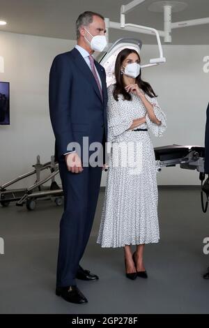 Lisbona, Portogallo. 27 settembre 2021. Re Felipe VI di Spagna (L) e Regina Letizia (R), partecipano all'inaugurazione del Centro per il cancro pancreatico di Botton-Champalimaud alla Fondazione Champalimaud di Lisbona, Portogallo, il 27 settembre 2021. (Credit Image: © Pedro Fiuza/ZUMA Press Wire) Foto Stock