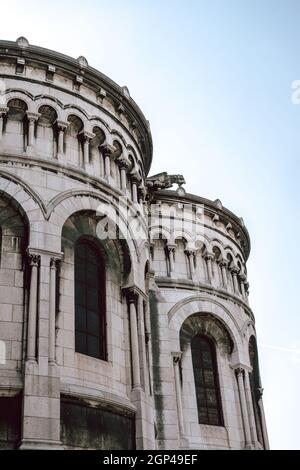 Gargoyles sulla basilica del Sacro cuore di Parigi Foto Stock