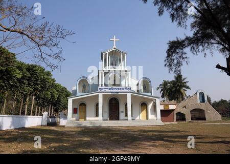 Chiesa cattolica a Basanti, Bengala Occidentale, India Foto Stock