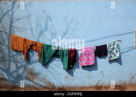 Il ghetto e baraccopoli in Kolkata, India Foto Stock