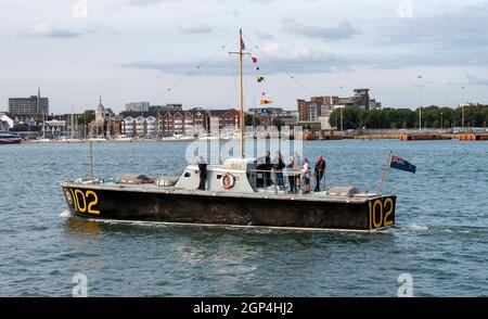 Town Quay, Southampton, Inghilterra, Regno Unito. 2021. Una storica nave HSL 102 in corso a Southampton Water con passeggeri a bordo. Un ex RAF ad alta velocità l Foto Stock