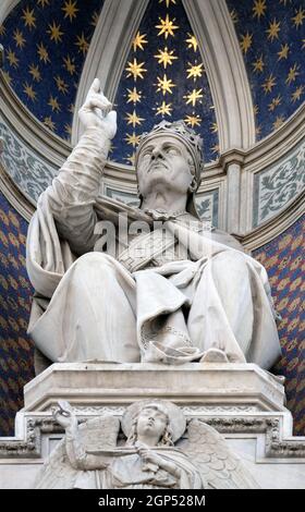 Papa Eugenio IV, Portale della Cattedrale di Santa Maria del Fiore (Duomo di Santa Maria del Fiore, Firenze, Italia Foto Stock