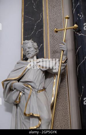 San Filippo statua del prevosto di altare in Wurzburg cattedrale dedicata a san Kilian, Baviera, Germania Foto Stock