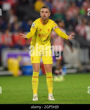 25 settembre 2021 - Brentford contro Liverpool - The Premier League - Brentford Community Stadium la Jordan Henderson di Liverpool durante la Premier League Foto Stock