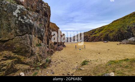 Paesaggio roccioso della spiaggia a las grutas, punta ballena, uruguay Foto Stock