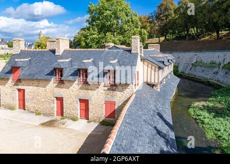 Vannes, città medievale in Bretagna, vecchio lavatoio nel giardino bastioni Foto Stock