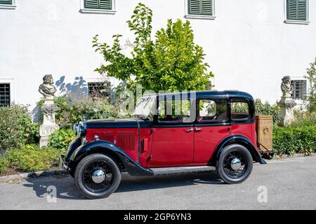 Auto d'epoca Hillman Minx anno di costruzione 1933, 3 marce, 1, capacità 185 ccm, 4 cilindri, 30 cv, peso 950 kg, Schloss Neuaigen, Austria Foto Stock