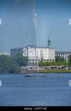 Hamburger Kunsthalle, Alsterfontaene, Inner Alster Lake, Amburgo, Germania Foto Stock