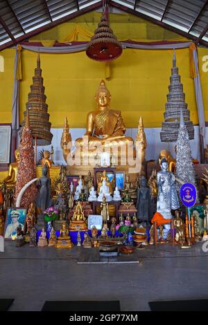 Altare al Big Buddha, Phuket, Tailandia Foto Stock