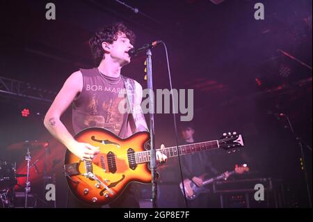 Settembre 28, 2021, Sheffield, South Yorkshire, U.K: Inhaler Performing at the Foundry , Sheffield , UK , 28.09.2021 (Credit Image: © Robin Burns/ZUMA Press Wire) Foto Stock