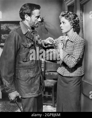 Mel Ferrer, Dana Wynter, in set del film, 'Fraulein', 20th Century-Fox, 1958 Foto Stock