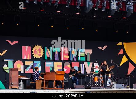 Gerald Clayton suona pianoforte e tastiere al Monterey Jazz Festival 2021 Foto Stock