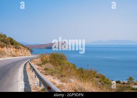 Famosa baia di Porto Palermo nel sud dell'albania Foto Stock