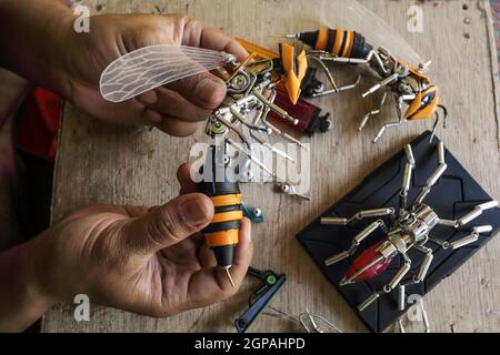 trasformatori in miniatura di robot usati Foto Stock