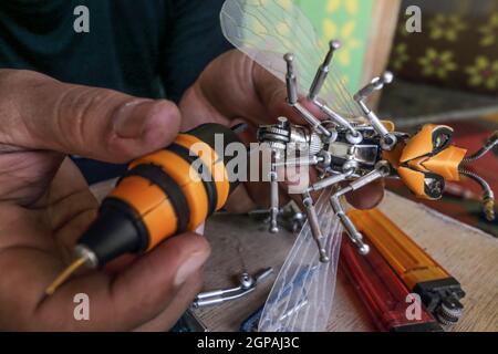 trasformatori in miniatura di robot usati Foto Stock