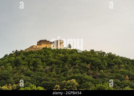 Castello di Hambach vicino a Neustadt an der Weinstrasse, strada tedesca del vino, Palatinato, Renania-Palatinato, Germania Foto Stock