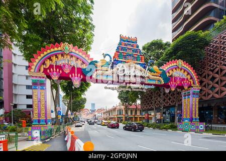Decorazione Deepavali 2021 all'ingresso di Little India, Singapore. Foto Stock