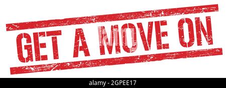 MUOVI IL testo sul segno rosso grungy del timbro del rettangolo. Foto Stock
