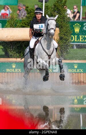 Aquisgrana, Germania. 18 settembre 2021. Jesse CAMPBELL (NZL) ad Amsterdam 21, azione in acqua, nel complesso Rolex, eventing, cross-country C1C: SAP Cup, il 18 settembre 2021, World Equestrian Festival, CHIO Aachen 2021 dal 10 al 19 settembre 2021 ad Aquisgrana/Germania; Credit: dpa/Alamy Live News Foto Stock