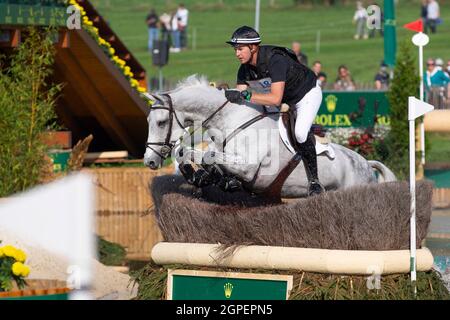 Aquisgrana, Germania. 18 settembre 2021. Jesse CAMPBELL (NZL) ad Amsterdam 21, azione in acqua, nel complesso Rolex, eventing, cross-country C1C: SAP Cup, il 18 settembre 2021, World Equestrian Festival, CHIO Aachen 2021 dal 10 al 19 settembre 2021 ad Aquisgrana/Germania; Credit: dpa/Alamy Live News Foto Stock